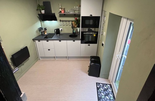 St. Michaels Cottage | Quaint & Cosy Cottage 10 min Walk to the Beach Pets Welcome