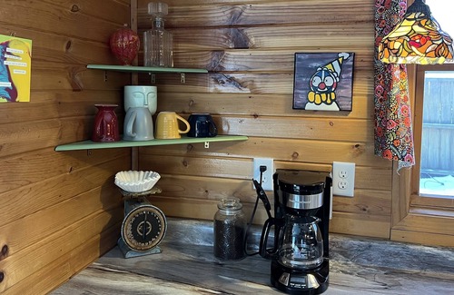 Wabasha Cottage | Quaint cottage steps from Marina