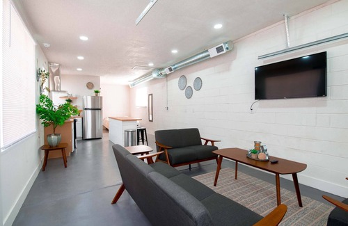 Pershing - Government Hill Apartment | Quaint cozy studio located in the heart of El Paso