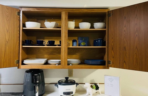 Laramie Apartment | Quaint Downstairs Apartment by Campus w/amenities