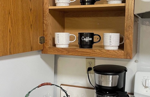 Laramie Apartment | Quaint Downstairs Apartment by Campus w/amenities