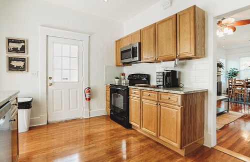 Historic Uptown House | Quaint Downstairs Historic Bungalow in Downtown St Pete