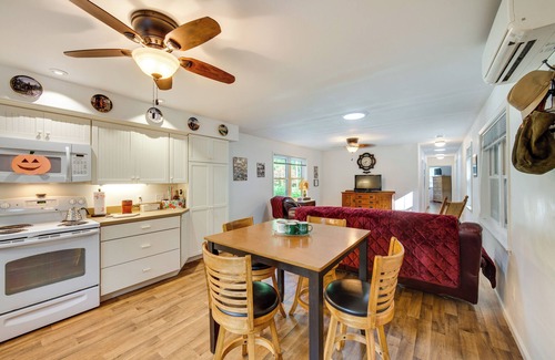 Elysburg Cottage | Quaint Elysburg Cottage: Walk to Knoebels Resort!