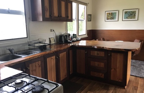 Walpole House | Quaint Family Home in Walpole with sleep-out