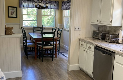 Jamesport House | Quaint Family-sized Home w/private beach — 5 minutes from wineries!