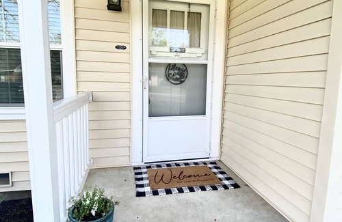 Caldwell House | Quaint Getaway in the ♥️ of Caldwell