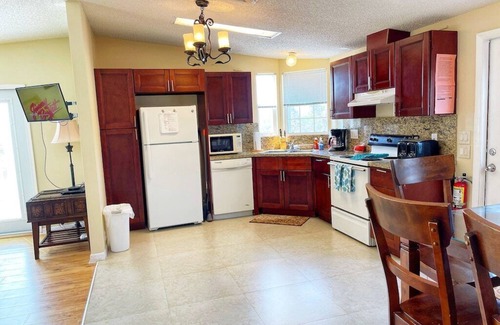 Marathon Cottage | Quaint Glamping Cottage on Private Island, Sandy Beach with Freshwater Pool!