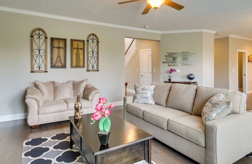 Canterbury Farms House | Quaint Grovetown Getaway w/ Private Hot Tub!