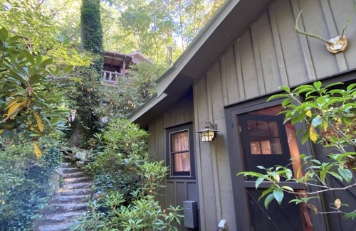 Lake Sequoyah Cabin | Quaint Highlands guest house cabin. Private and secluded.