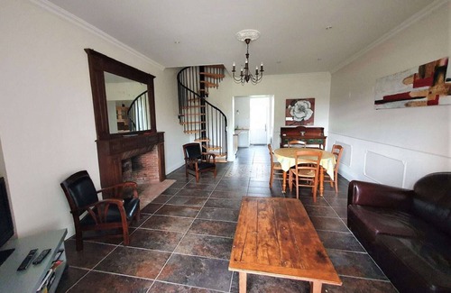 Clesse House | Quaint Holiday Home in Clessé with Garden