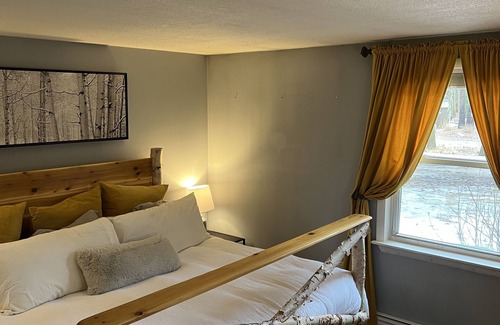 South Casco House | Quaint home in the heart of the Lake Region!