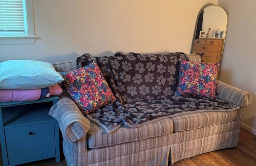 Noyack House | Quaint house with WiFi in charming Sag Harbor close to Long Beach.