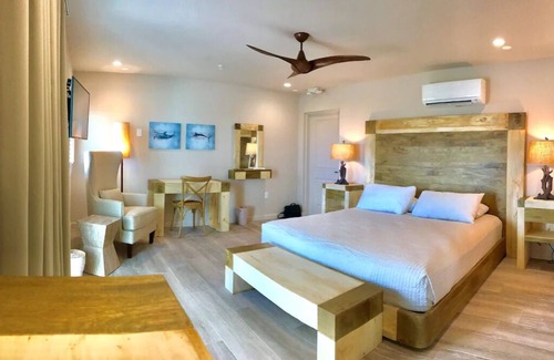 Long Key Hotel | Quaint Island Stay at the Lime Tree! 2 Units w/Private Balcony, Pool, Beach!