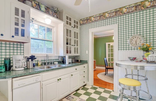 Jefferson Cottage | Quaint Jefferson Duplex: Walk to Downtown