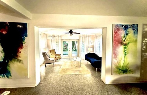 Winter Park House | Quaint Key West Pool Home