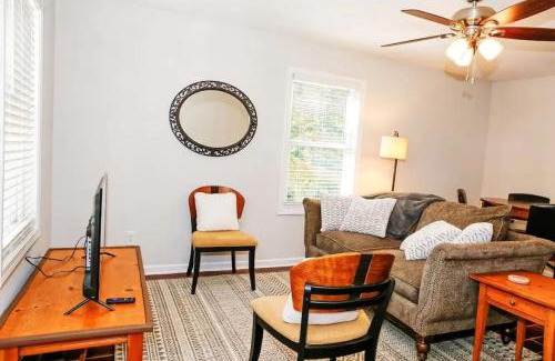 Lincolnton House | Quaint Newly Renovated Downtown Cottage