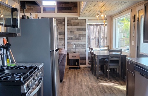 Amanda Park Cabin | Quaint, two bedroom cabin, On Lake Quinault."