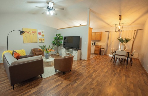 Wichita House | Quaint Wichita City Getaway Home Away from Home