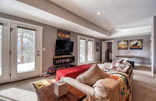 Twin Lakes House | Quaking Aspen Cabin 2BR 2BA w Incredible Views