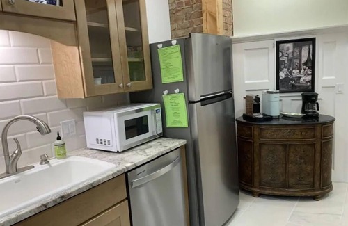 Cheyenne Apartment | Quality and Detail: 3 Blks Med Center & Downtown