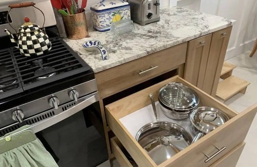 Cheyenne Apartment | Quality and Detail: 3 Blks Med Center & Downtown