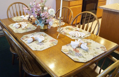 Pinetop Villa | Quality Hill Resort Villa, relax in the tall pines