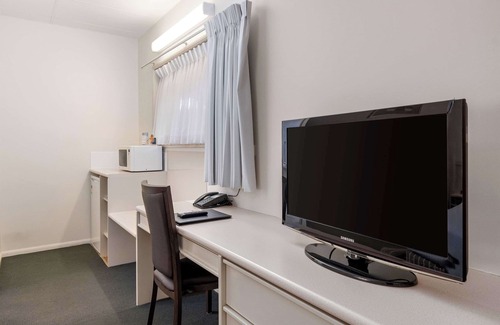 Robertson Hotel | Quality Hotel Robertson Gardens