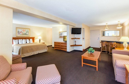 Grand Island Hotel | Quality Inn and Conference Center I-80 Grand Island