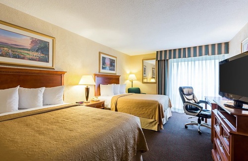 Grand Island Hotel | Quality Inn and Conference Center I-80 Grand Island