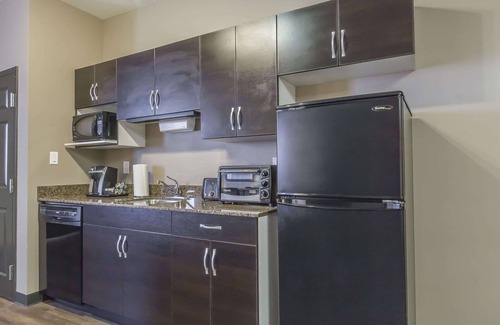 Saskatoon Hotel | Quality Inn and Suites