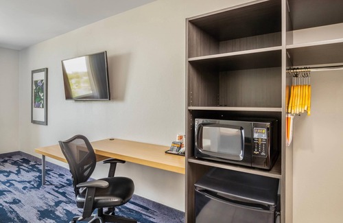 Winnipeg Hotel | Quality Inn and Suites Winnipeg