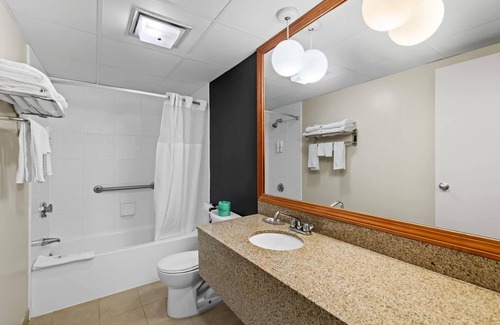Bangor Hotel | Quality Inn Bangor Airport