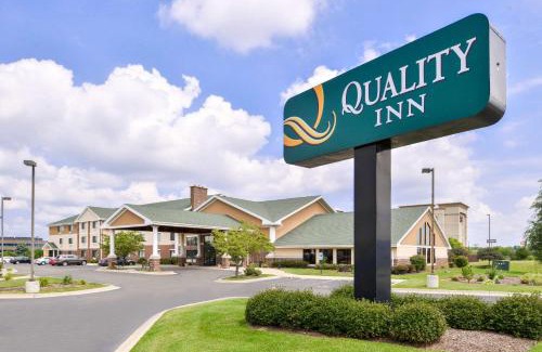 Bolingbrook Hotel | Quality Inn Bolingbrook I-55