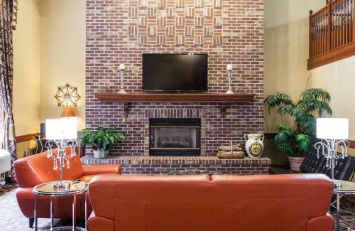 Bolingbrook Hotel | Quality Inn Bolingbrook I-55