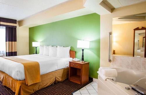 Bolingbrook Hotel | Quality Inn Bolingbrook I-55
