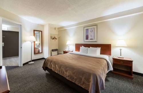 Bradley Hotel | Quality Inn Bradley - Bourbonnais