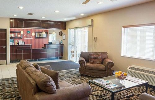 Brooklyn Center Hotel | Quality Inn Brooklyn Center