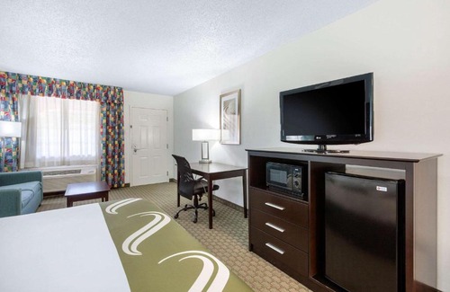 Clute Hotel | Quality Inn Clute Freeport
