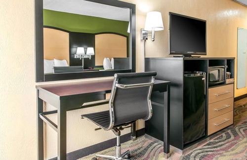 Logansport Hotel | Quality Inn Conference Center Logansport