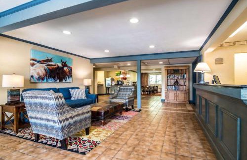 Cortland Hotel | Quality Inn Cortland - University Area