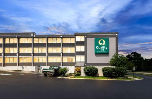 Englewood Hotel | Quality Inn Dayton Airport
