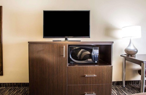 Dayton Hotel | Quality Inn Dayton North - Vandalia