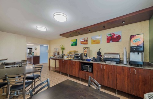 Denton Hotel | Quality Inn - Denton