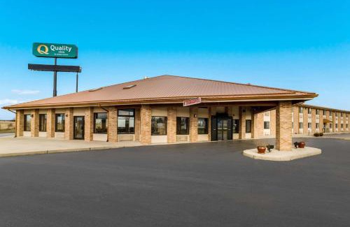 Effingham Hotel | Quality Inn Effingham North