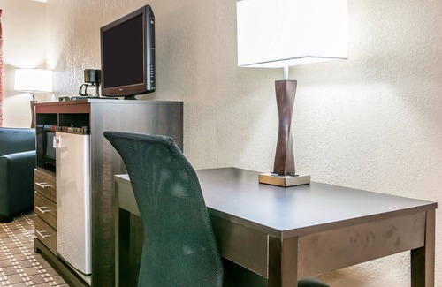 Findlay Hotel | Quality Inn Findlay