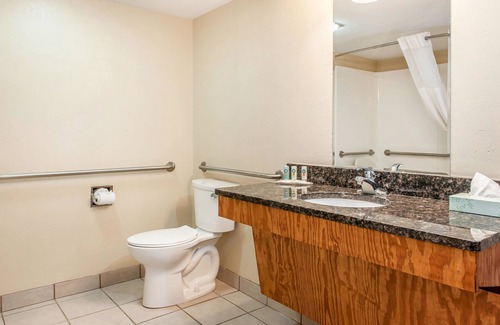 Findlay Hotel | Quality Inn Findlay