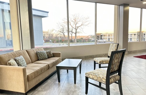 West Meadowbrook Hotel | Quality Inn Fort Worth - Downtown East