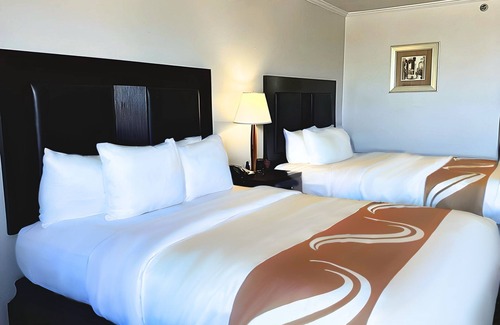 West Meadowbrook Hotel | Quality Inn Fort Worth - Downtown East
