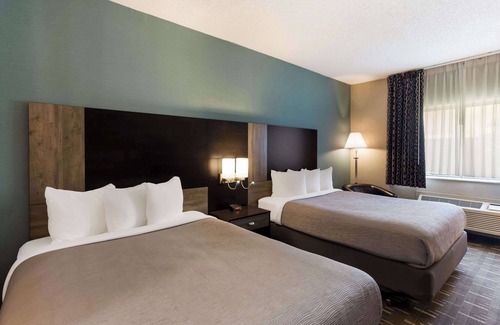 Galesburg Hotel | Quality Inn Galesburg near US Highway 34 and I-74