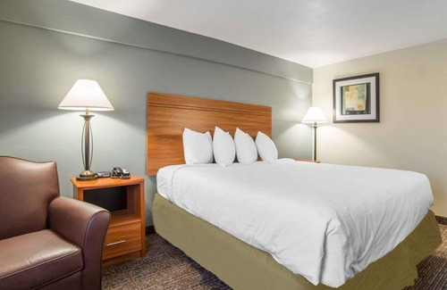 Gillette Hotel | Quality Inn Gillette I-90 East